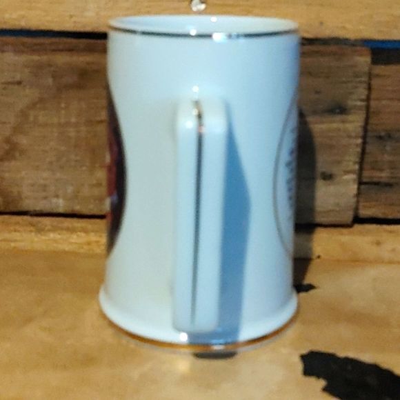 Vintage 1996 Coca Cola Collectors Edition Mug - Picture 3 of 8